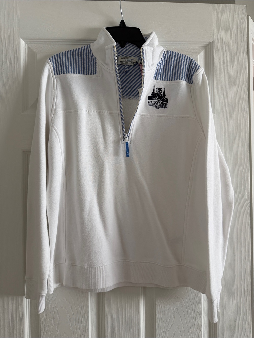 Women’s Vineyard Vines ' Quarter-Zip seersucker sheep shirt— Kentucky Derby